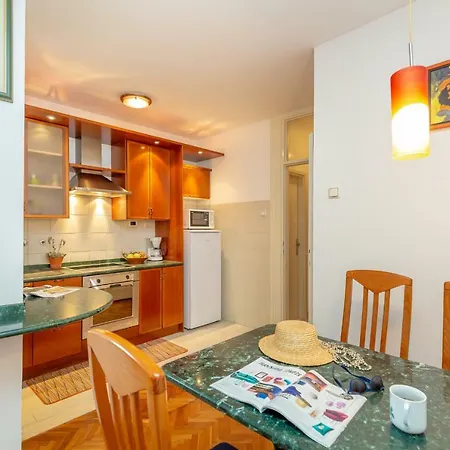 Hedera Estate, Hedera 5